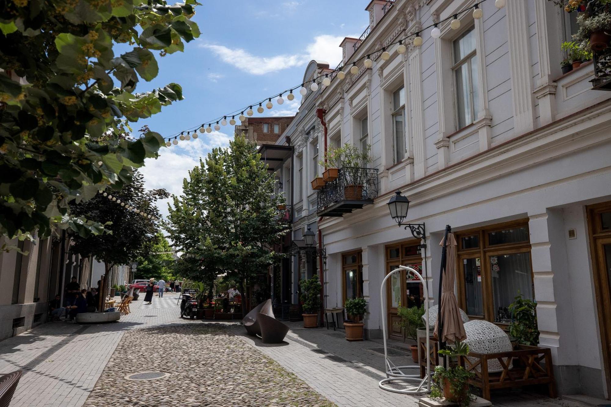 Dream House Appartement Tbilisi Buitenkant foto