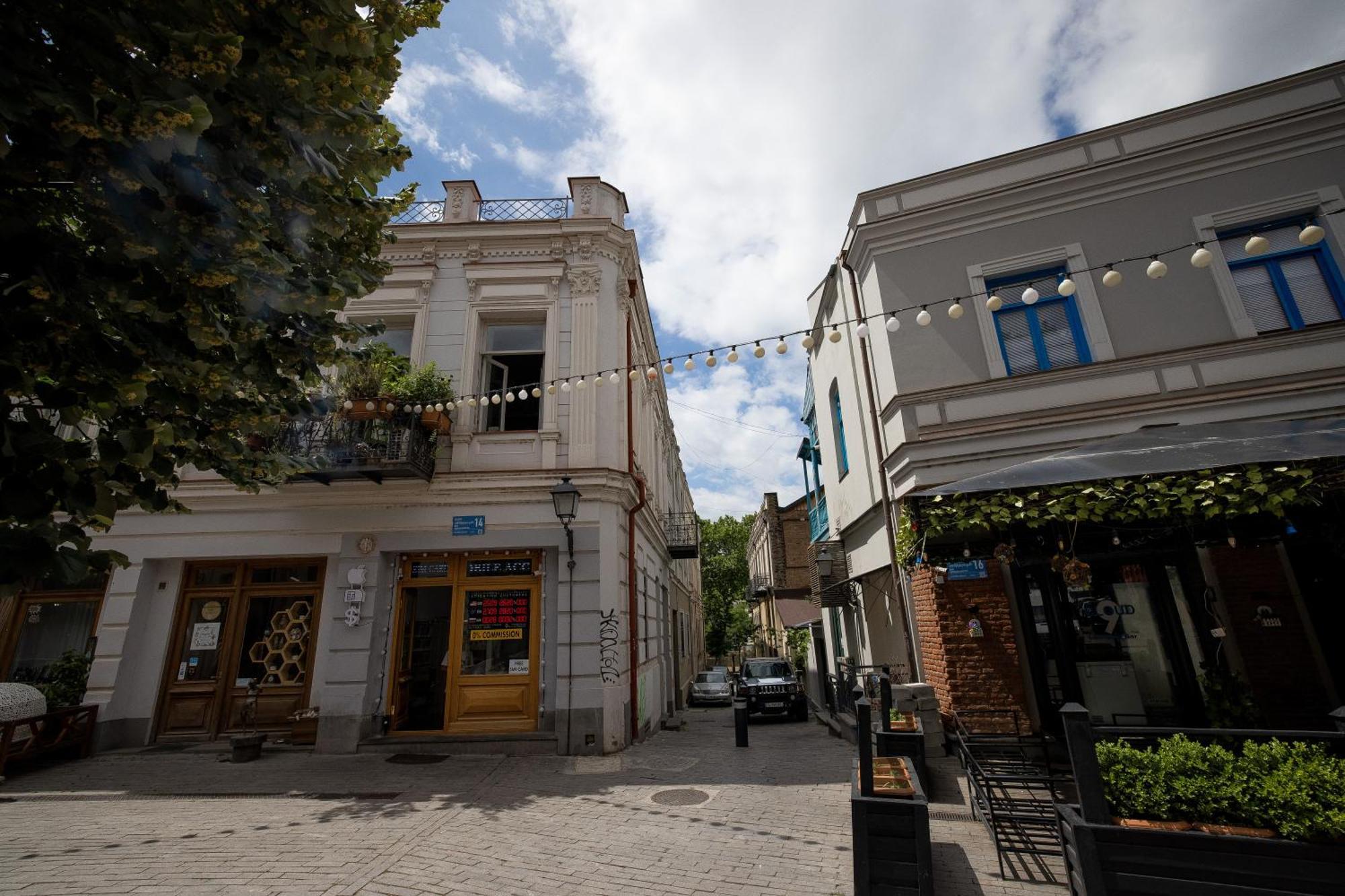 Dream House Appartement Tbilisi Buitenkant foto